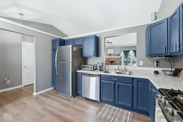 906 Moonlight Court, Mooresville, IN 46158