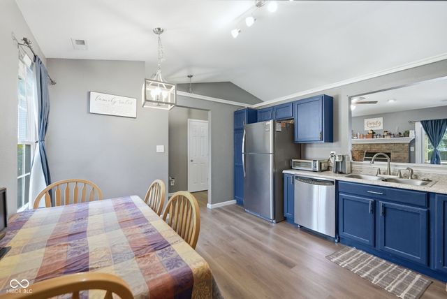 906 Moonlight Court, Mooresville, IN 46158