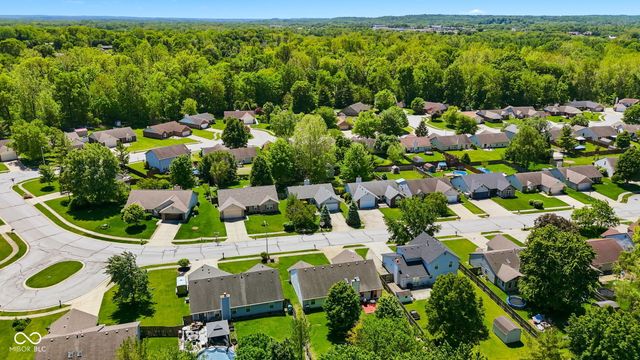 906 Moonlight Court, Mooresville, IN 46158