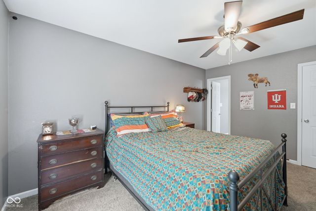 906 Moonlight Court, Mooresville, IN 46158