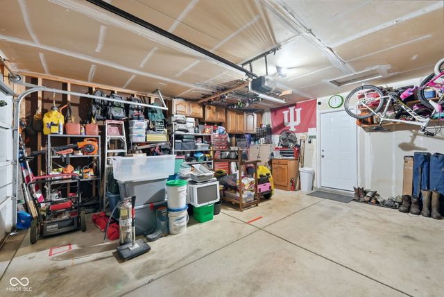 906 Moonlight Court, Mooresville, IN 46158