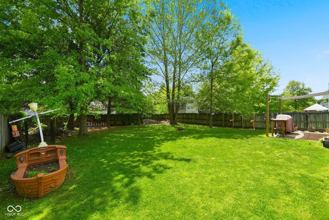 906 Moonlight Court, Mooresville, IN 46158