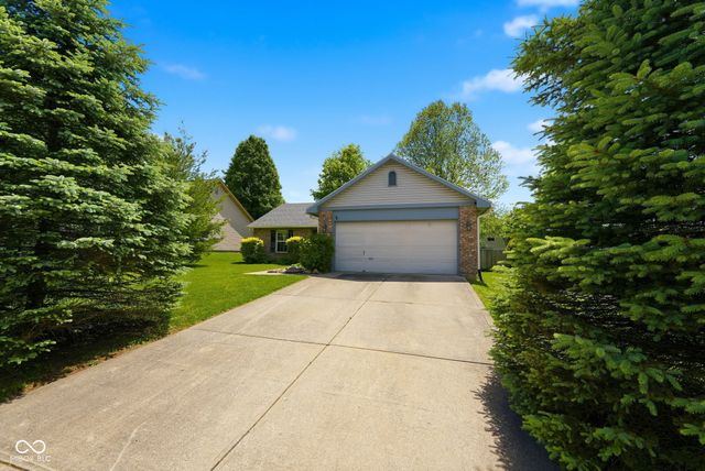 906 Moonlight Court, Mooresville, IN 46158