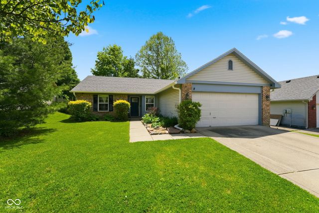 906 Moonlight Court, Mooresville, IN 46158