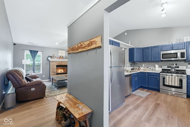 906 Moonlight Court, Mooresville, IN 46158