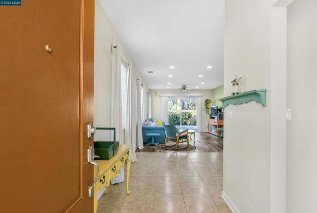 240 240 Harborage Court, Oakley, CA 94561