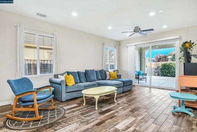 240 240 Harborage Court, Oakley, CA 94561