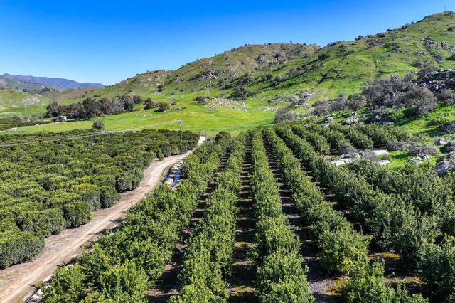 32204 Road 248, Lemon Cove, CA 93244