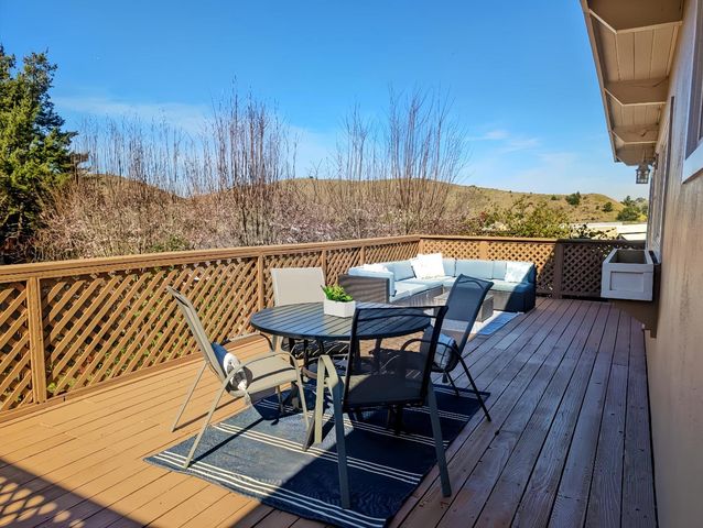 240 Lauren Avenue, Pacifica, CA 94044