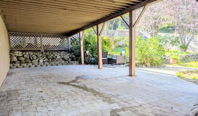 240 Lauren Avenue, Pacifica, CA 94044