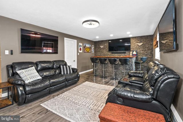 3802 BROOKFIELD AVE, Wilmington, DE 19803