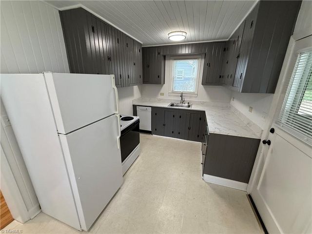 2363 Jefferson Avenue, Winston-salem, NC 27103