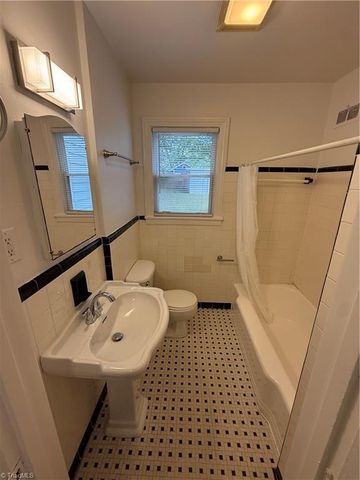 2363 Jefferson Avenue, Winston-salem, NC 27103