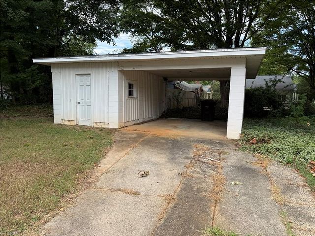 2363 Jefferson Avenue, Winston-salem, NC 27103