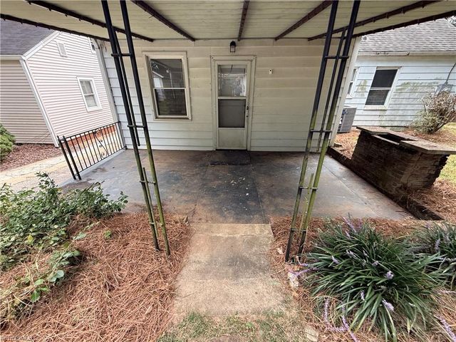 2363 Jefferson Avenue, Winston-salem, NC 27103