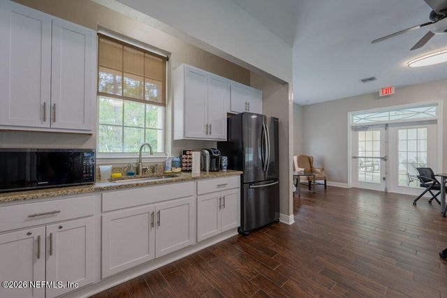 8601 BEACH Boulevard 503, Jacksonville, FL 32216