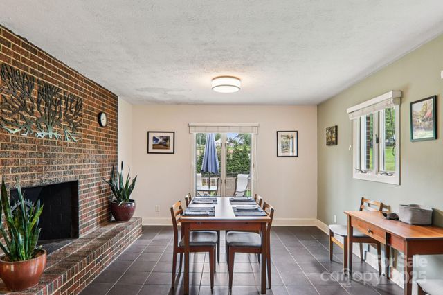318 Old Leicester Highway, Asheville, NC 28806