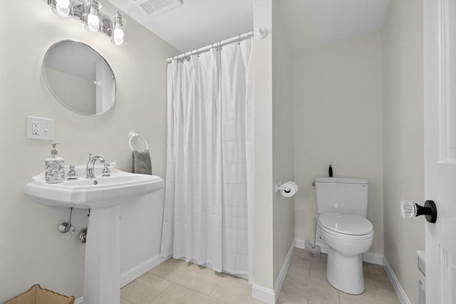 47 Springdale Ave, Dover, MA 02030