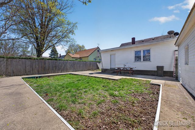 1049 Buckingham Street Sw, City Of Wyoming, MI 49509