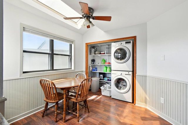 330 Willow Grove DRIVE #E, Pewaukee, WI 53072