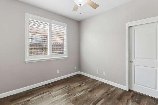 8013 Solomon Dr, Elk Grove, CA 95757