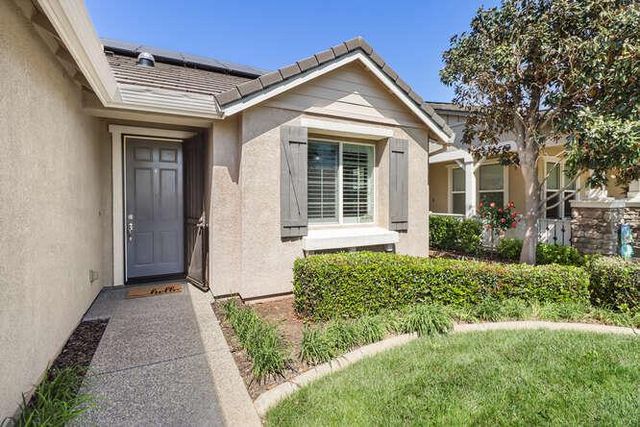 8013 Solomon Dr, Elk Grove, CA 95757