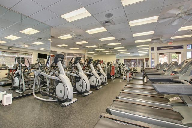 8013 Solomon Dr, Elk Grove, CA 95757