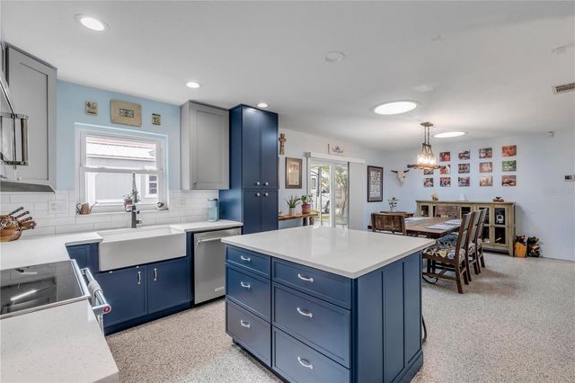 2951 GASLIGHT DRIVE, South Daytona, FL 32119