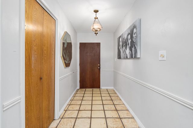 1008 Dove DR, Manchaca, TX 78652