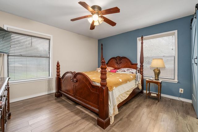 1008 Dove DR, Manchaca, TX 78652