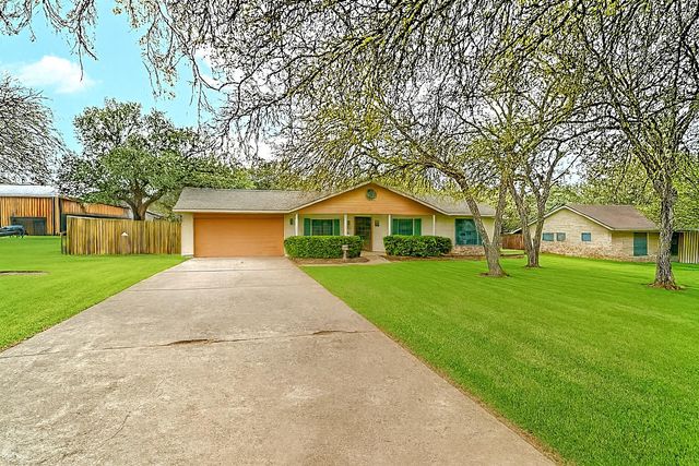 1008 Dove DR, Manchaca, TX 78652