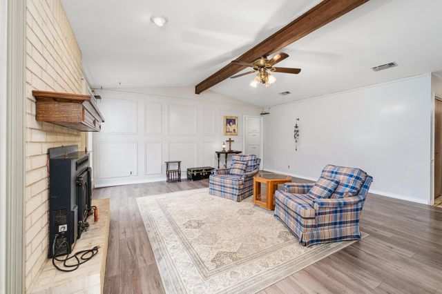 1008 Dove DR, Manchaca, TX 78652