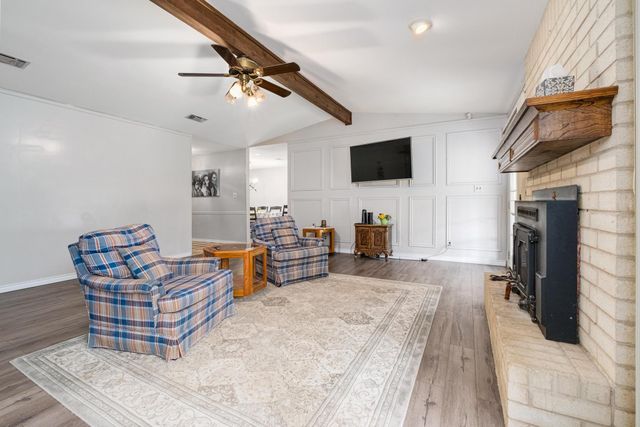 1008 Dove DR, Manchaca, TX 78652