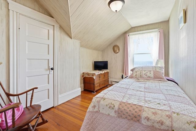 85 Willow Rd, Nahant, MA 01908