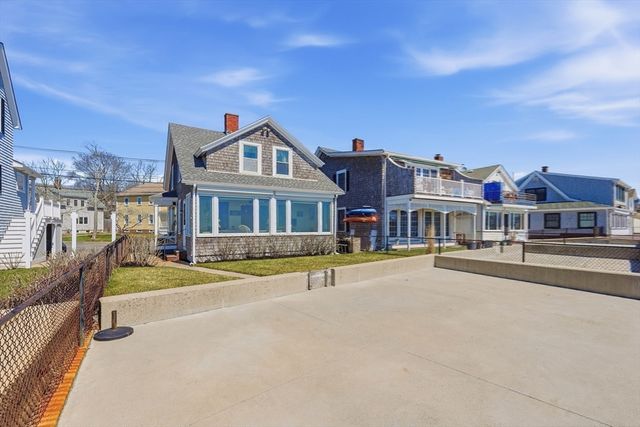 85 Willow Rd, Nahant, MA 01908