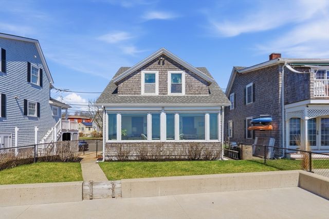 85 Willow Rd, Nahant, MA 01908