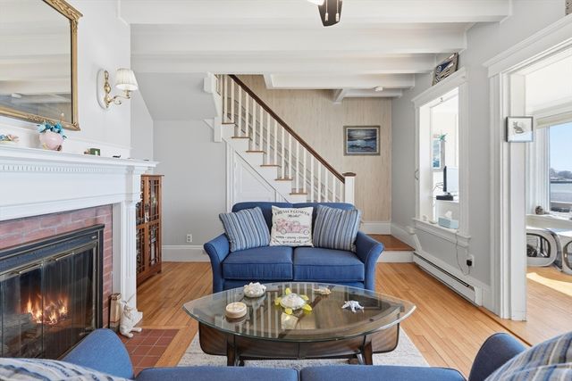 85 Willow Rd, Nahant, MA 01908