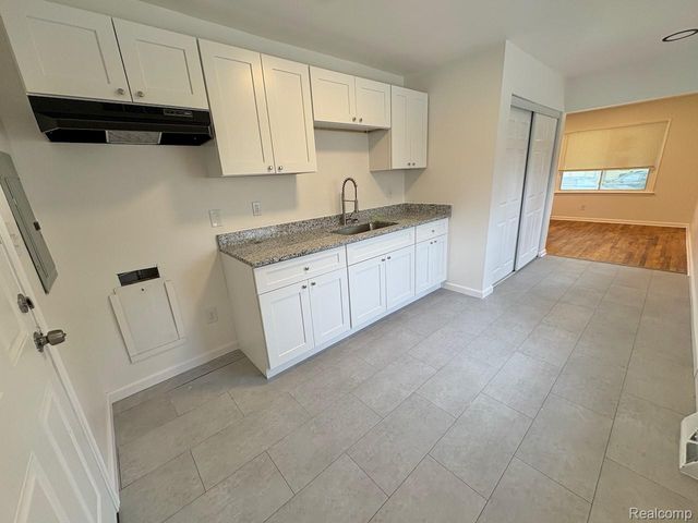 12524 Prospect Avenue, Warren, MI 48089