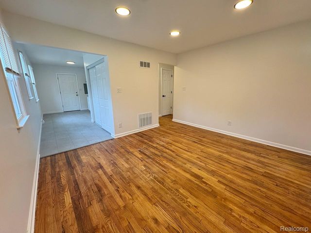 12524 Prospect Avenue, Warren, MI 48089