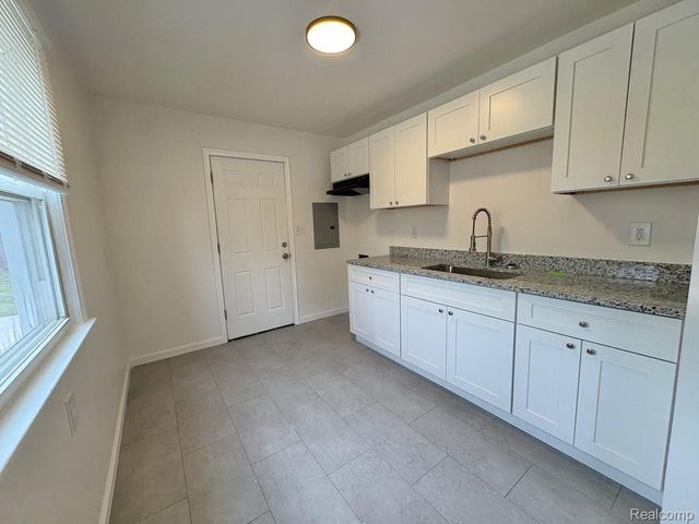 12524 Prospect Avenue, Warren, MI 48089