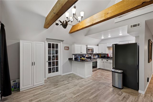 2812 W 17th Street, Russellville, AR 72802