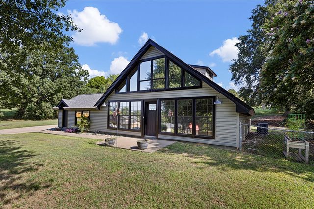 2812 W 17th Street, Russellville, AR 72802