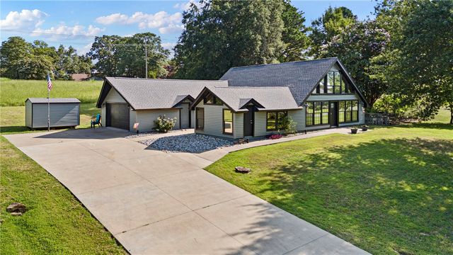 2812 W 17th Street, Russellville, AR 72802