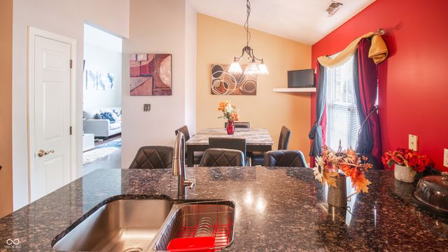 1605 Warren Lake Court, Indianapolis, IN 46229