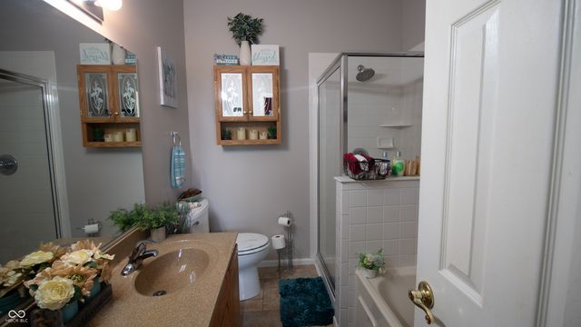 1605 Warren Lake Court, Indianapolis, IN 46229