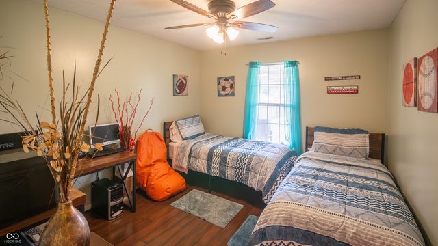 1605 Warren Lake Court, Indianapolis, IN 46229