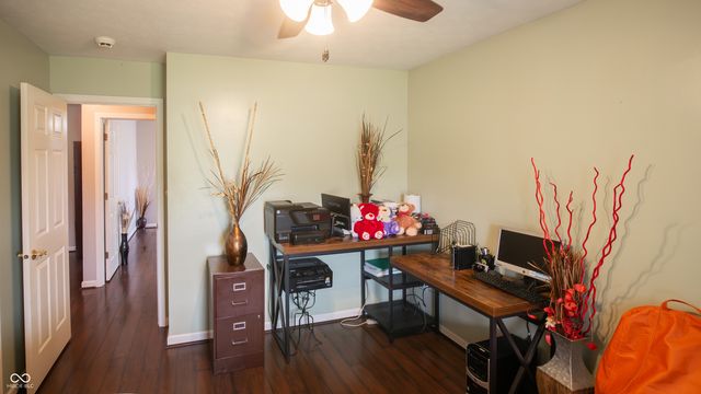 1605 Warren Lake Court, Indianapolis, IN 46229