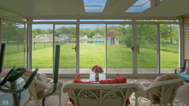 1605 Warren Lake Court, Indianapolis, IN 46229