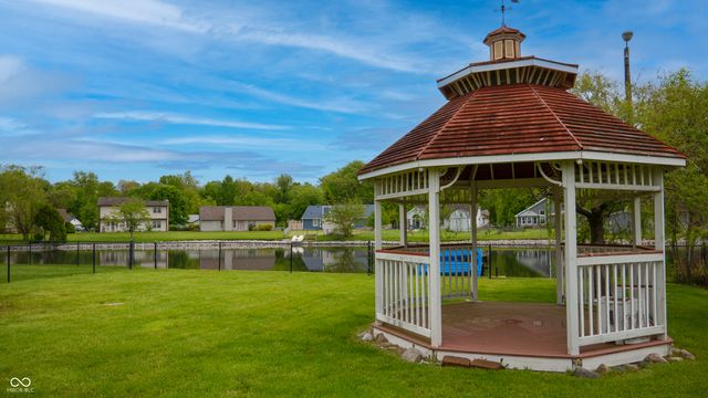 1605 Warren Lake Court, Indianapolis, IN 46229