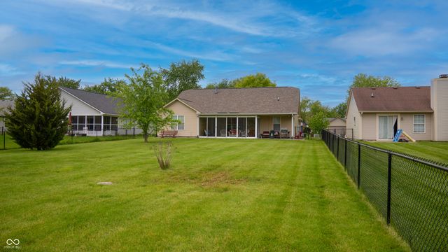 1605 Warren Lake Court, Indianapolis, IN 46229